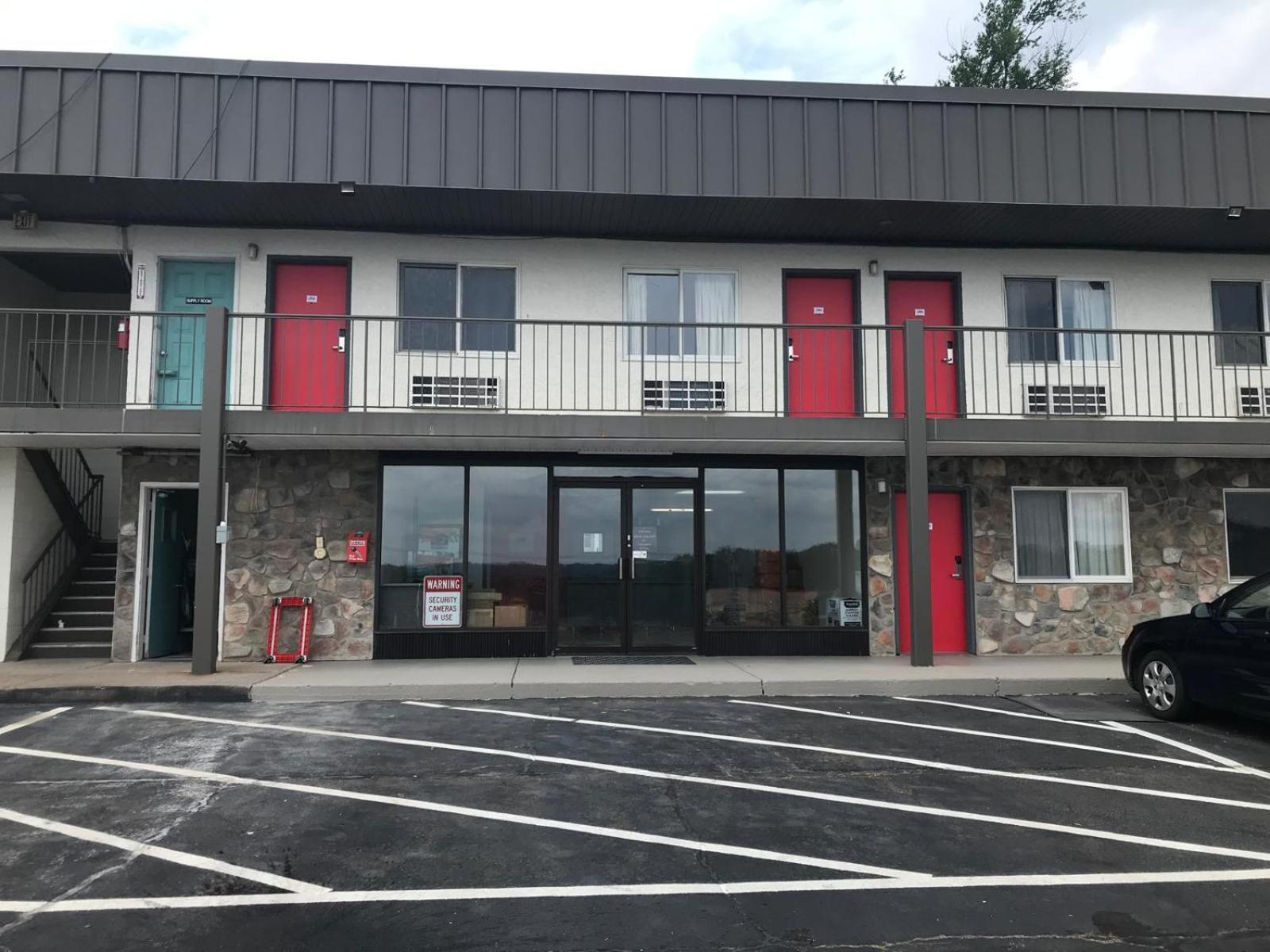 Motel Super 8 By Wyndham Hazleton Exterior foto