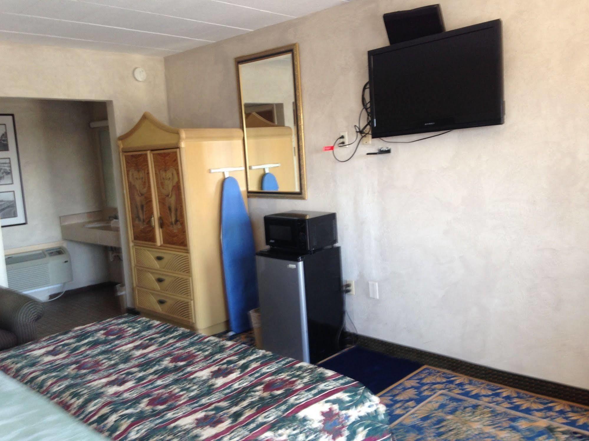 Motel Super 8 By Wyndham Hazleton Exterior foto